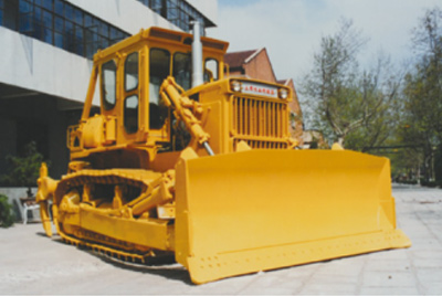 W88优德官网推土机累计销量突破2000台；；；；；被国家经贸部批准为收支口自营权企业。。。。。。